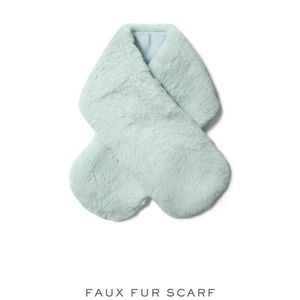NWT JANIE AND JACK faux fur scarf